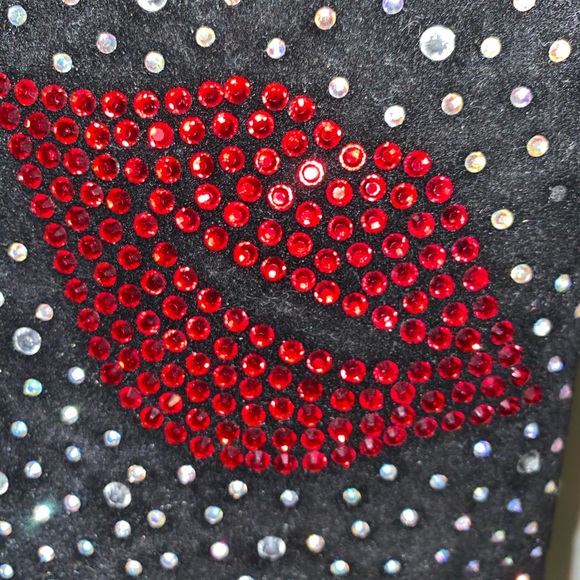 Red Lip Crossbody Bag for woman - Picture 8 of 11